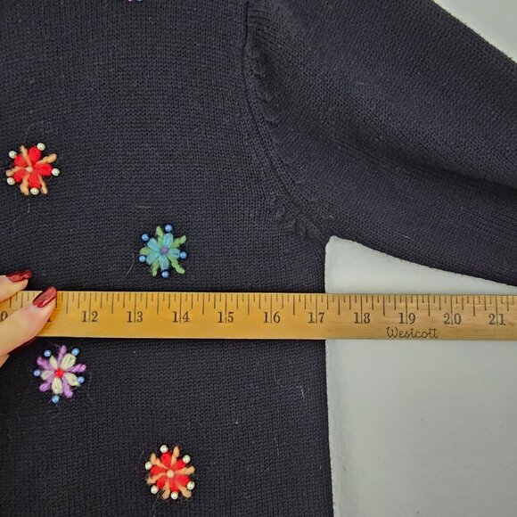 Womens Sz M 8 Christmas Embroidered Cardigan Sweater Winter Holidays Snowflakes - Picture 7 of 13